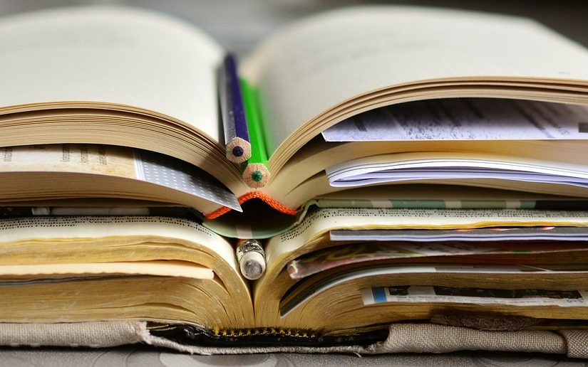 books-2158737_1280